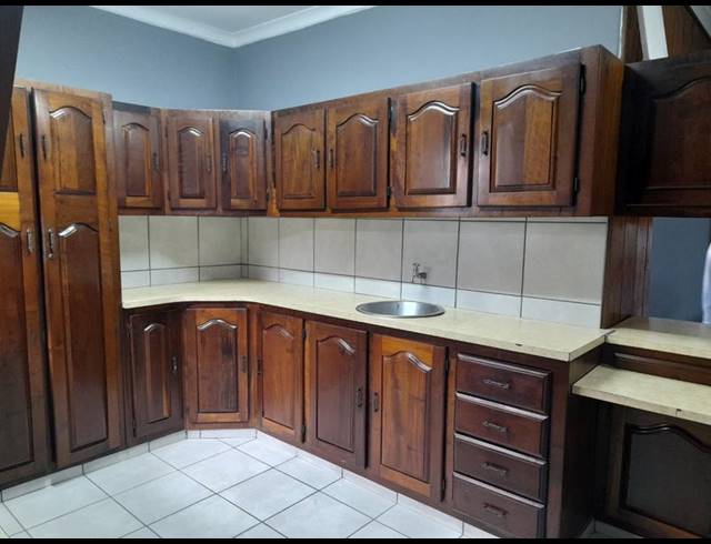 4 BEDROOM HOUSE FOR SALE IN SASOLBURG EXT 23